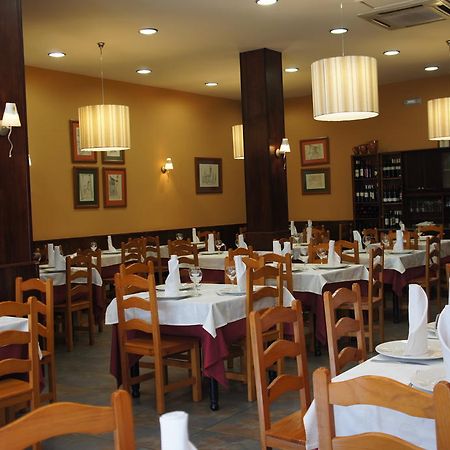 Hostal Restaurante Alarico Allariz Esterno foto